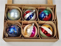 BOX OF 6 VINTAGE CHRISTMAS ORNAMENTS W/ BOX