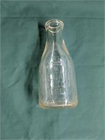 L. E. Cain Felton Delaware Quart Milk Bottle