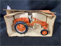 Allis-Chalmers 1948 model G tractor, 1/16 scale,