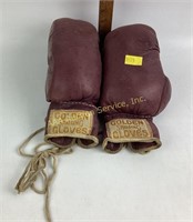Golden Spalding boxing gloves