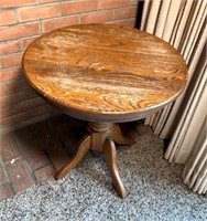24" oak pedestal end table