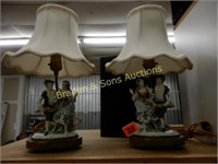GROUP OF 2 VINTAGE TABLE LAMPS
