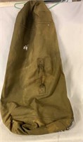 X-LARGE MILITARY DUFFLE BAG AS IS