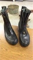 Size 10 rubber rain boots