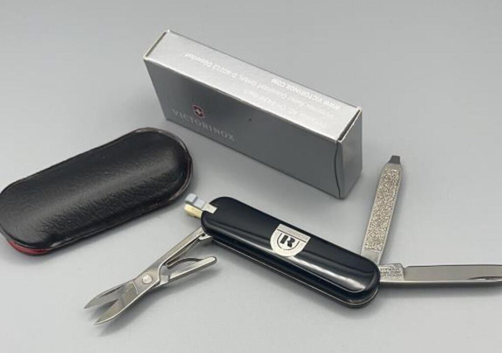 Victorinox Swiss Pocket Knife MIB
