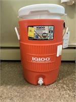 Igloo 5-Gallon Beverage Dispenser