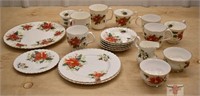 20 Pieces Of Royal Albert "Poinsettia and