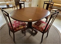 Q - ETHAN ALLEN DINING TABLE W/ 4 CHAIRS (L73)
