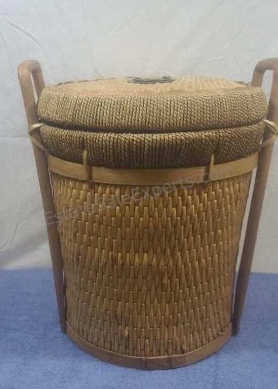 Wicker basket 18½×16.