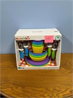 MUNCHKIN 16 piece Dining Set