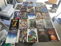 Comic books (approx 25)