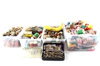 LARGE Collection Vtg. Sewing Threads & Accessories