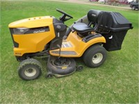 15 Cub Cadet XT2 Enduro Series, 42in. deck, Hydro