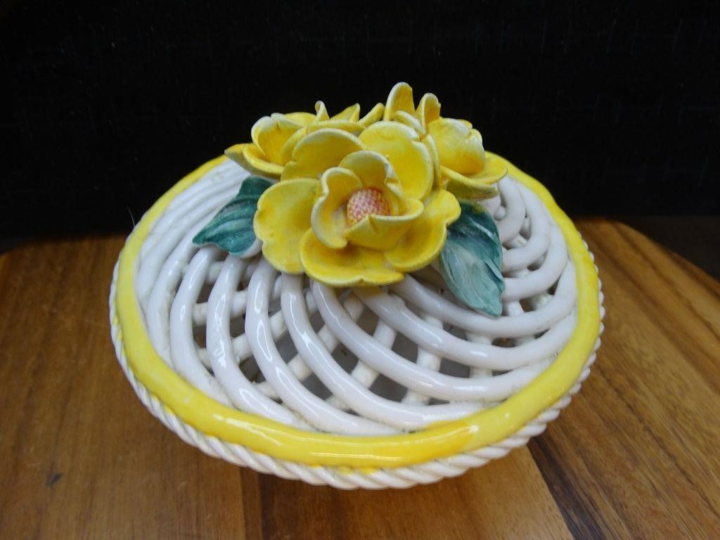 Porcelain Ceramic Basket Weave Lidded Candy Bowl