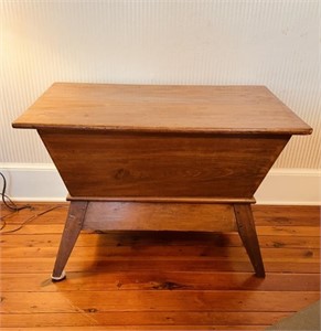 Antique Shenandoah Valley dough box table
