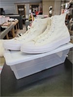 Lace Converse high tops size 8.5