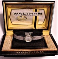 Women's 17j Waltham Watch in Case Working