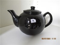8" x 11" Black Teapot