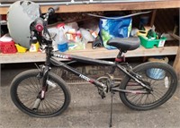 Hyper Bike Co. Spinner BMX Bike w/ Helmet. Flat