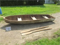 Penn Yan wooden 12' row boat with oars