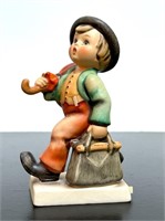 Vintage Hummel Figurine Merry Wanderer