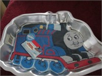 1998 Thomas the Tank Engine Cake Pan Wilton