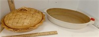 Ceramic Pie Taker W/Lid & Pampered Chef Stoneware