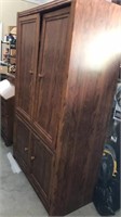 Pre-Owned Armoire *Needs Screw In Hinge