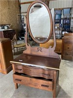 Vintage 2-drawer chest of drawers w/swivel mirror