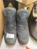 Columbia boots like new size 10 awesome boots