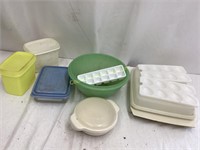 Assorted Tupperware