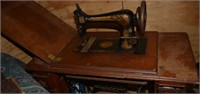 91B: Antique Singer sewing machine