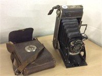 Voighander Antique Camera & Case