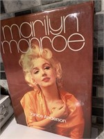 Book Marilyn Monroe