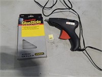 Full Size Hot Glue Gun w/ Glue Sticks