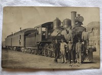1930s Postcard Picture Steam Engine & Crew!