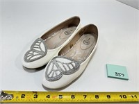 Size 2 Girls Flats