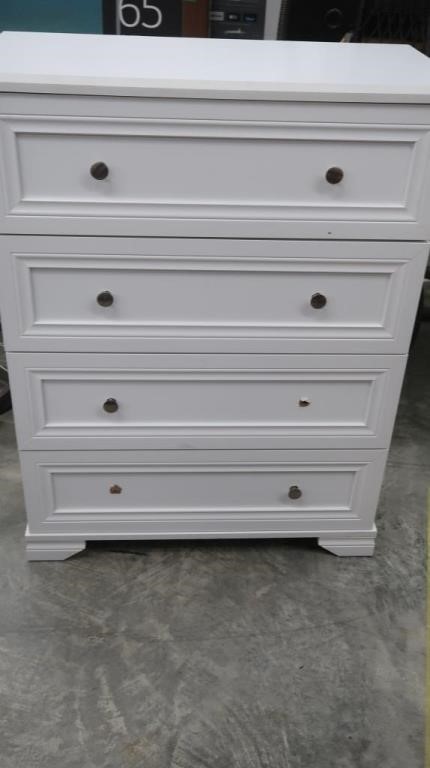 Belle Isle Furniture 4-drawer Dresser (missing 2