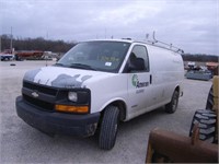 2005 Chevy 3500 Express cargo van- VUT