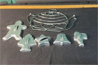 Lot Of 5 Christmas Cookie Cutters And Towel Holder