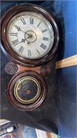 vintage clock with pendulum