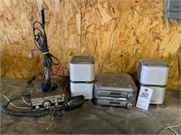 CD Player & CB Radio w/ Antenne