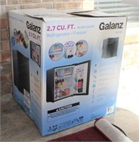 Galanz 2.7 Cubic Ft Refrigerator