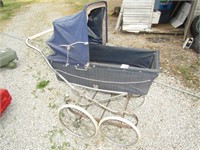 VINTAGE 1950'S BABY BUGGY W/ BRAKES