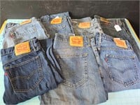 Men's jeans mostly Levis see description for sizes