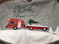 Christmas tree skirt - Oh What Fun! - car and camp