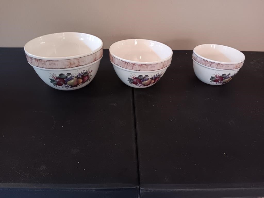 Set of 3 mixing bowls Pamela Gladding