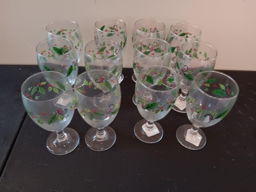 12 libbey glasses holly christmas 7" tall goblets