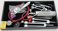 TRAY LOT OF MEDICAL INSTRUMENTS