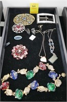 TRAY LOT OF VINTAGE COSTUME JEWELRY